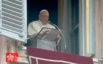El Papa Francisco durante el rezo del Ángelus en Corpus Christi