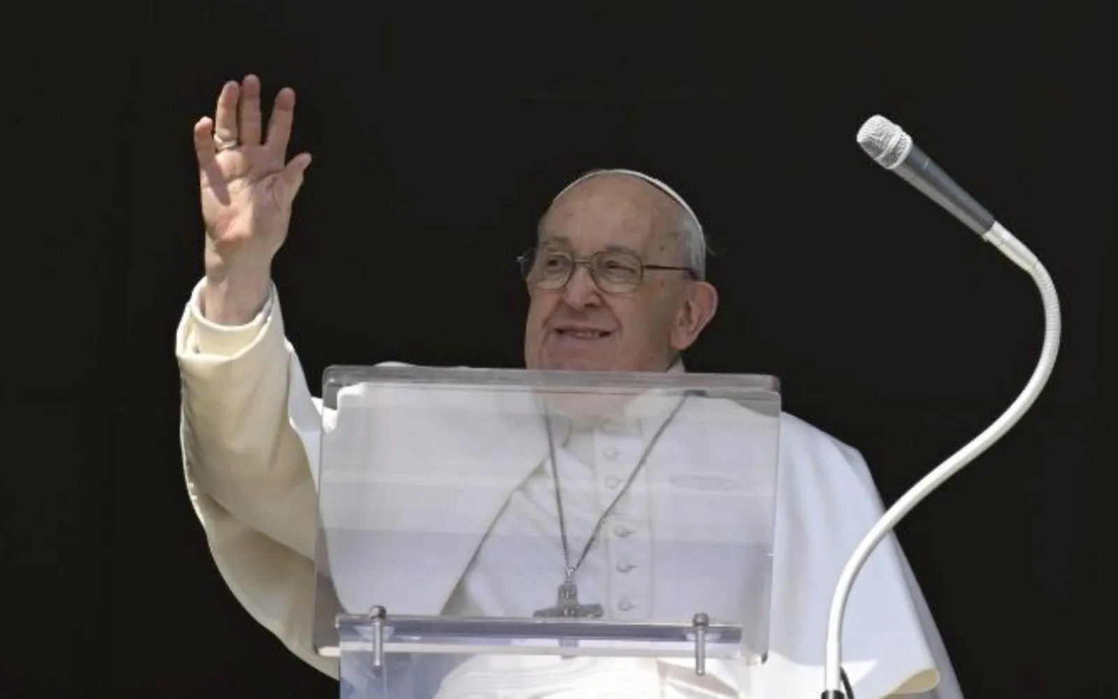 Papa Francisco saluda a los fieles durante el rezo del Ángelus en el primer Domingo de la Cuaresma 2024.?w=200&h=150