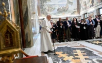 El Papa Francisco recibió a los participantes del congreso “Reparar lo irreparable”, que se realiza con ocasión de los 350 años de las apariciones del Sagrado Corazón de Jesús a la religiosa Santa Margarita Alacoque