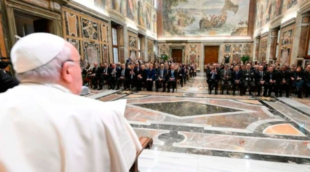 El Papa Francisco con una delegación de banqueros de Italia 16122024