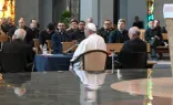 El Papa Francisco en su encuentro con los sacerdotes jóvenes de Roma el 29 de mayo.