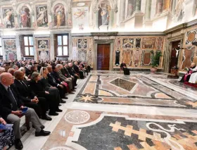 Papa Francisco: La guerra es un engaño y la paz política necesita paz en los corazones