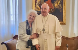 El Papa Francisco y Estela de Carlotto Crédito: Abuelas de Plaza de Mayo