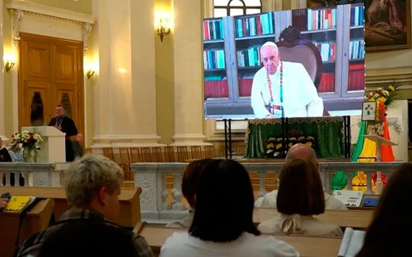 La intervención del Papa Francisco en videoconferencia con los jóvenes de Rusia en San Petersburgo. Crédito: Vatican News