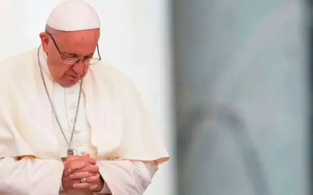 El Papa Francisco en oración.?w=200&h=150