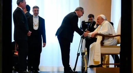 El Papa Francisco recibe a los embajadores de la Orden de Malta.