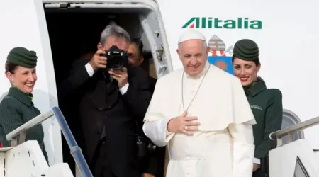 Papa Francisco avión papal Dubái 09112023