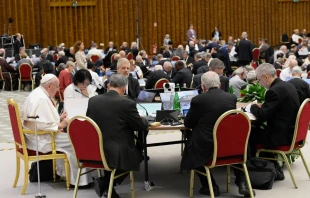 Papa Francisco en el Sínodo de la Sinodalidad, el 25 de octubre de 2023. Crédito: Vatican Media.