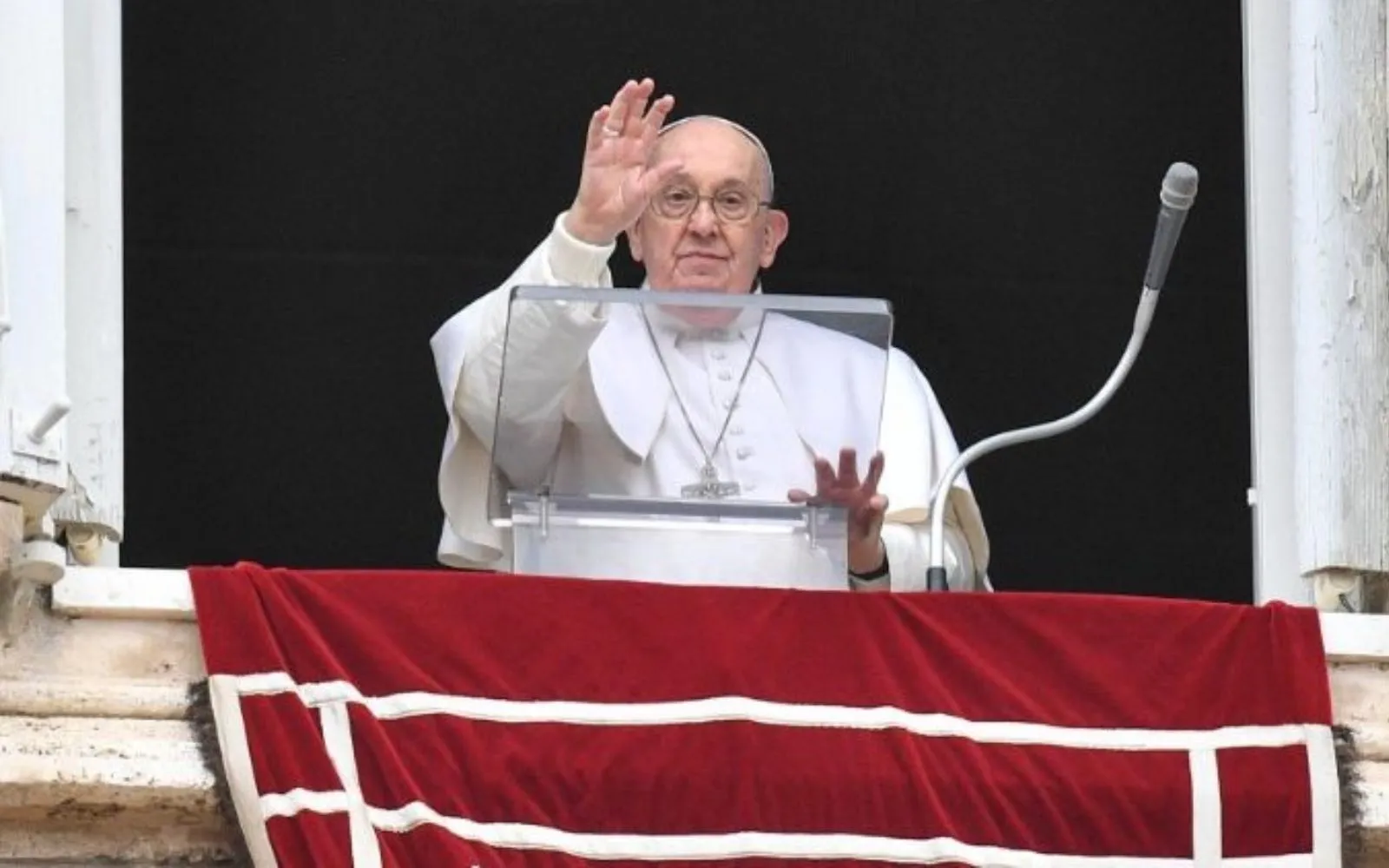 Papa Francisco en la ventana del Palacio Apostólico, este domingo 10 de marzo.?w=200&h=150