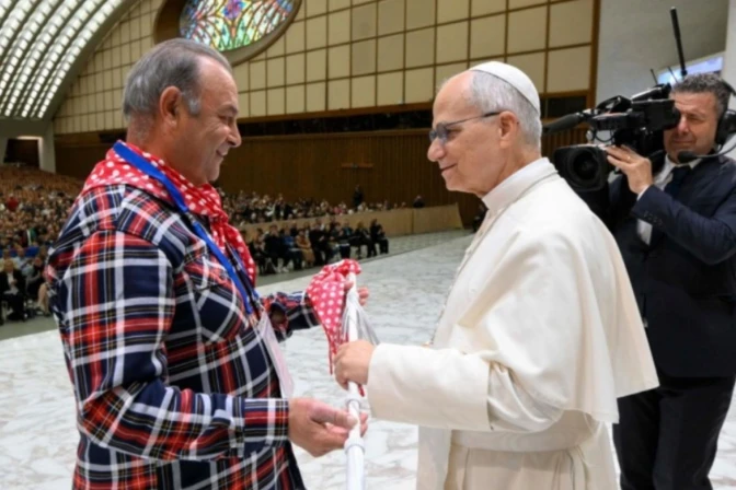 Papa, audiencia gitanos