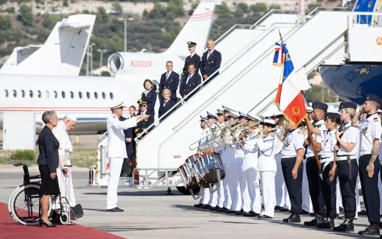 El Papa Francisco, a su llegada  a Marsella (Francia), con motivo de la tercera edición de los Encuentros del Mediterráneo.
