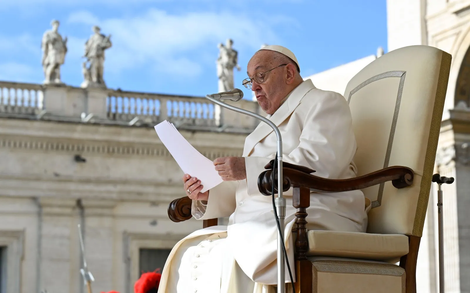 El Papa Francisco lee su catequesis durante la Audiencia General de este miércoles 24 de abril?w=200&h=150