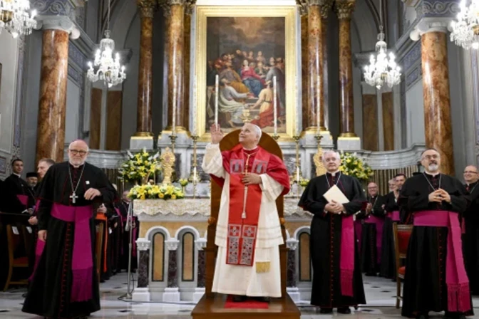 El Papa León XIV en la Catedral de Estambul.