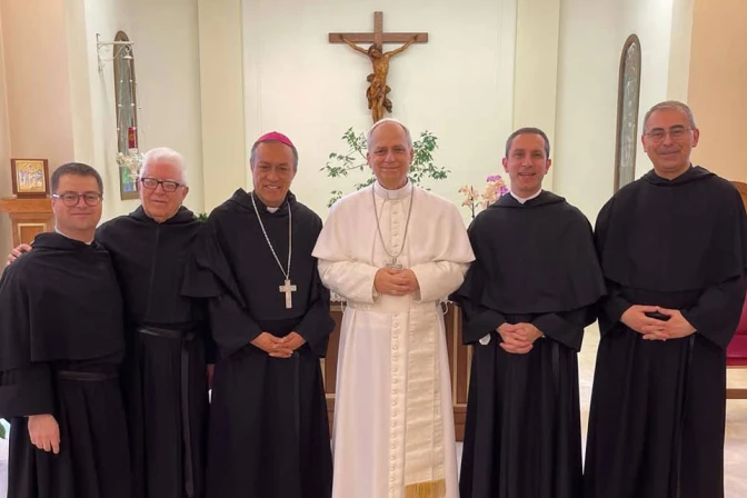 El Papa León XIV con los agustinos en Roma 14052025