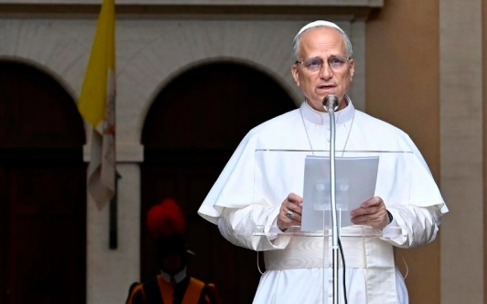 El Papa León XIV durante el rezo del Angelus el domingo 17 de agosto en Castel Gandolfo.?w=200&h=150