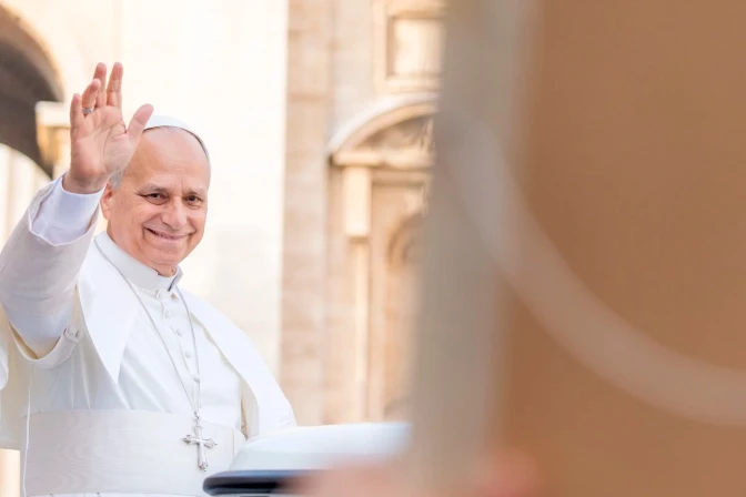 El Papa León XIV en la Plaza de San Pedro.