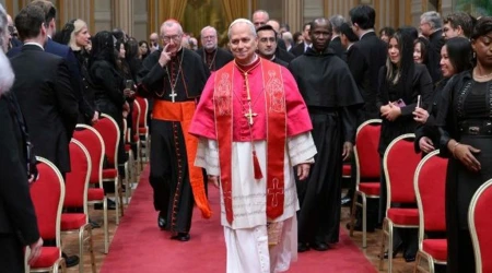 El Papa León XIV con el cuerpo diplomático en el Vaticano.
