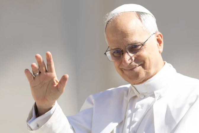 El Papa León XIV en el Vaticano.
