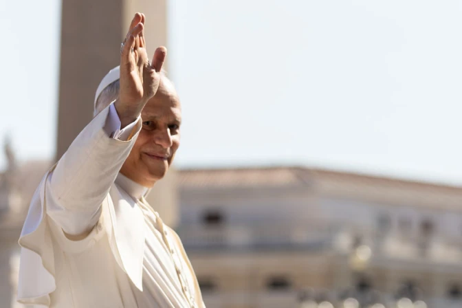 El Papa León XIV en la Plaza de San Pedro en el Vaticano. 15082025