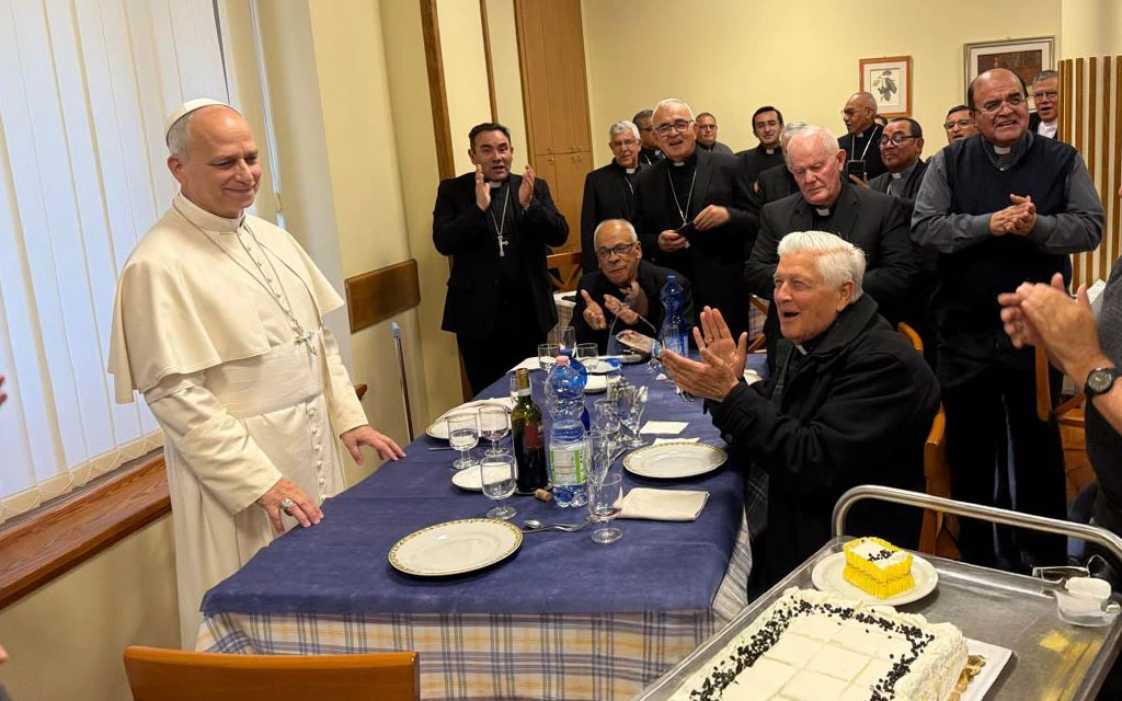 El Papa León XIV con los obispos del Perú en el almuerzo de este jueves 29 de enero en Roma.?w=200&h=150