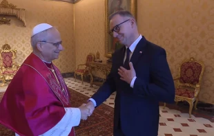 El Papa León XIV recibe en el Vaticano al presidente de Polonia, el católico Andrzej Duda. Crédito: Vatican Media.