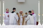 El Papa Francisco, durante la Misa celebrada en la Plaza de San Marcos de Venecia el 28 de abril de 2024.