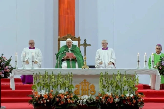 El Papa Francisco pronuncia la homilía dominical en Ulán Bator (Mongolia)