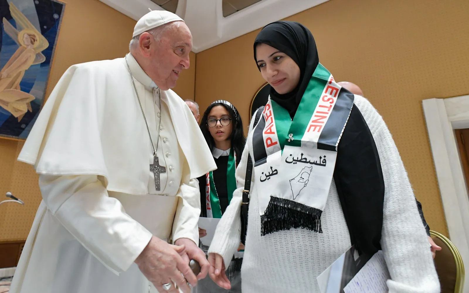 El Papa Francisco con mujer palestina en la audiencia privada de este 22 de noviembre?w=200&h=150