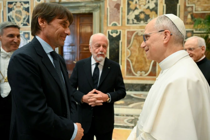 El Papa León XIV recibe al equipo de fútbol del Nápoles