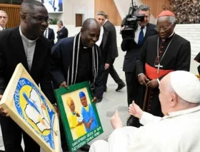 El Papa Francisco pide a la comunidad nigeriana en Roma vivir la universalidad: “Tribu, no”