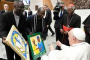 El Papa Francisco recibe a la comunidad nigeriana en Roma el Lunes Santo de 2024.