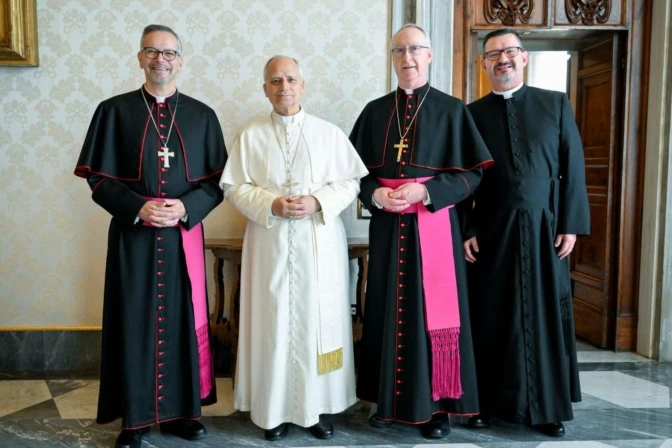 Papa y obispos de Canadá