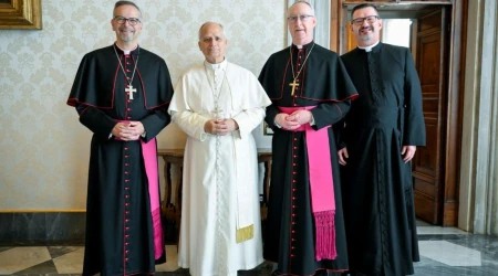 Papa y obispos de Canadá