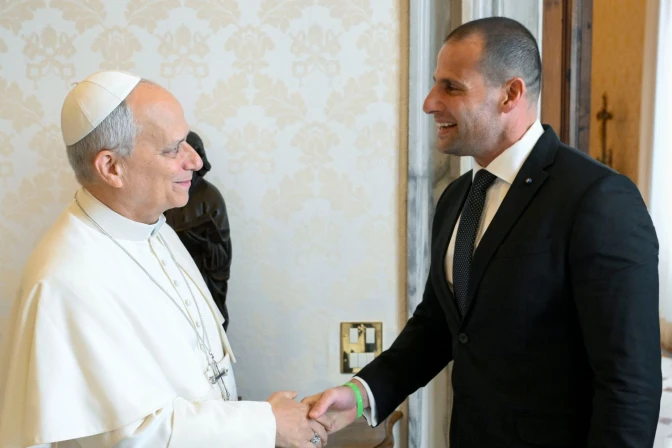 El Papa León XIV recibió en audiencia en el Vaticano a Robert Abela, primer ministro de Malta