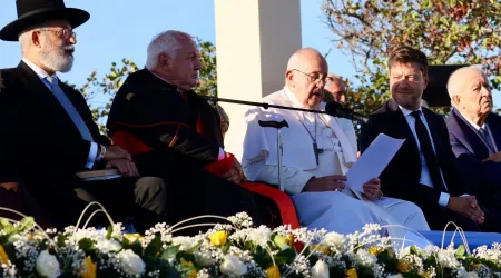 El Papa Francisco durante el encuentro con líderes religiosos en Marsella