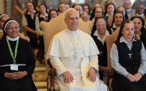 El Papa León junto a las religiosas en la audiencia de este sábado.