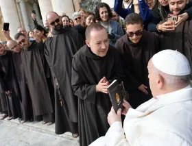 El Papa Francisco visitará a sacerdotes en Roma con 40 años de ordenación
