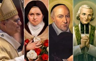 En orden, de izquierda a derecha: Papa León XIV, Santa Teresita de Liseux, San Juan Eudes, San Juan María Vianney. Crédito: Daniel Ibáñez-EWTN/Aciprensa.