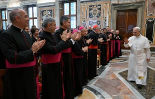Imagen del encuentro con la Secretaría de Estado este jueves 5 de junio Crédito: Vatican Media