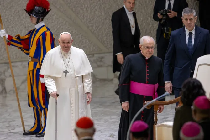 El Papa Francisco llega a la Audiencia General este 7 de febrero