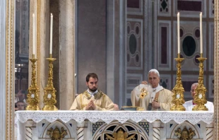 El Papa en la Misa por la Solemnidad de la Dedicación de la Basílica de San Juan de Letrán de Roma Crédito: Daniel Ibaéz/ EWTN News
