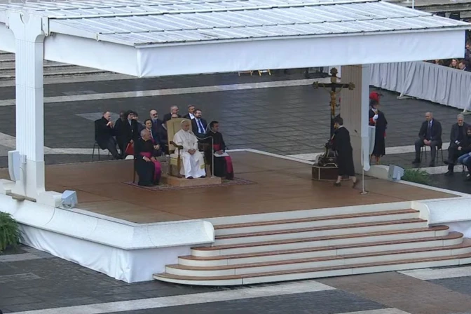 El Papa en la Plaza de San Pedro del Vaticano