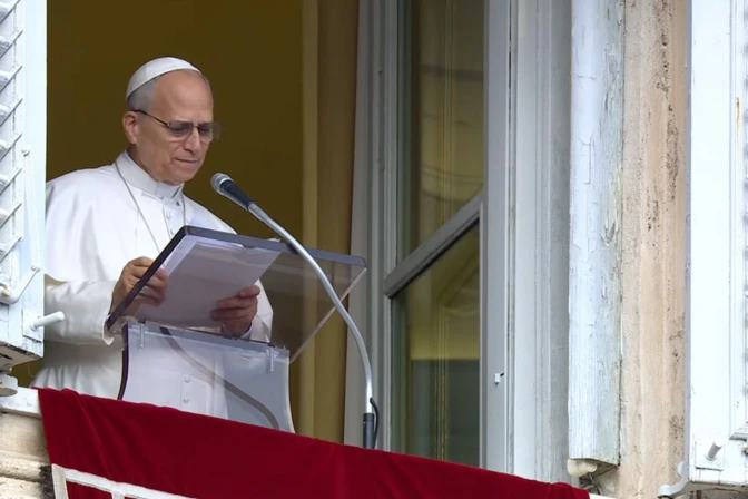 El Papa, asomado al balcón del Palacio Apostólico