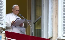 El Papa, asomado al balcón del Palacio Apostólico