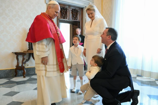 Los grandes duques de Luxemburgo, Guillermo V y Stéphanie y el Papa
