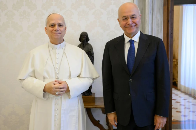 El Papa y el representante de la ONU para los refugiados
