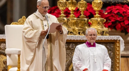 El Papa pronuncia la homilía