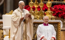 El Papa pronuncia la homilía