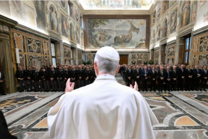 León XIV elogia la labor de la policía en el Vaticano: “Un entorno seguro es de gran ayuda para la oración”