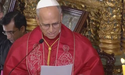 El Papa, lee su saludo